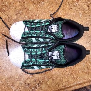 Adidas all-star size 9 men's shoes